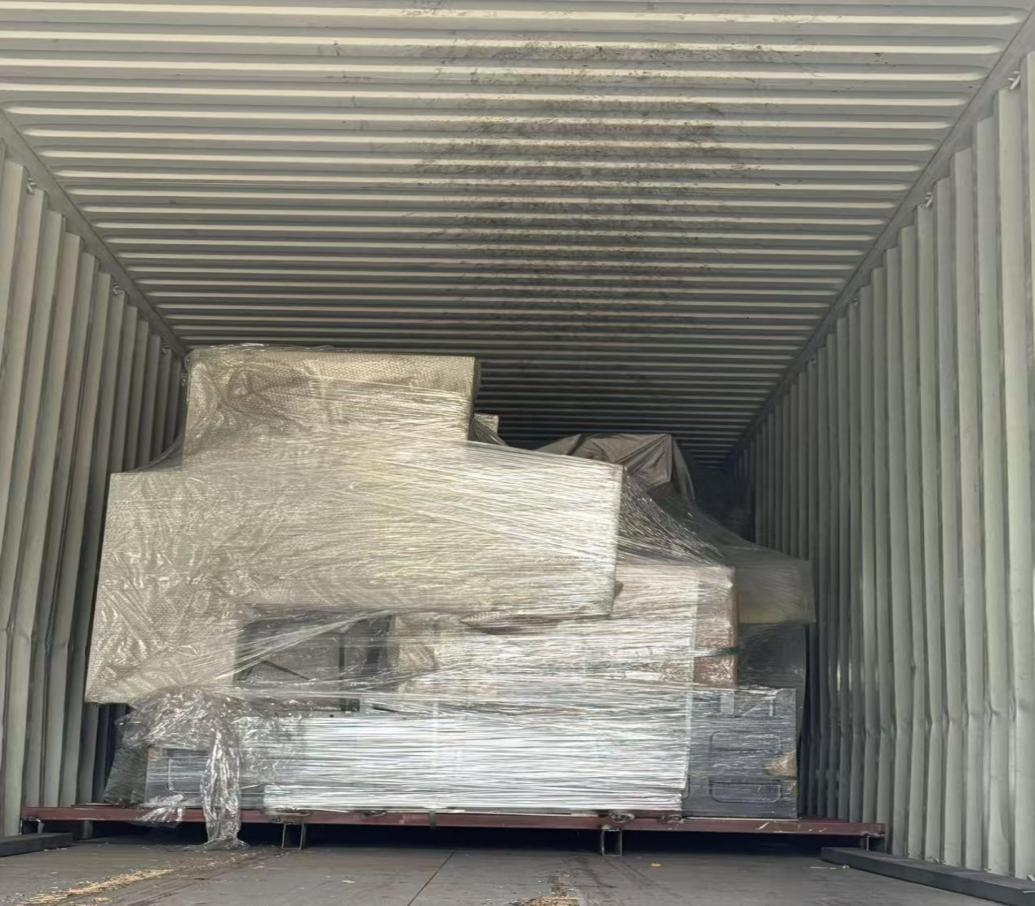 Metalcnc VMC and tapping machines packed and shipped to Brazil Metalcnc VMC and tapping machines packed and shipped to Brazil